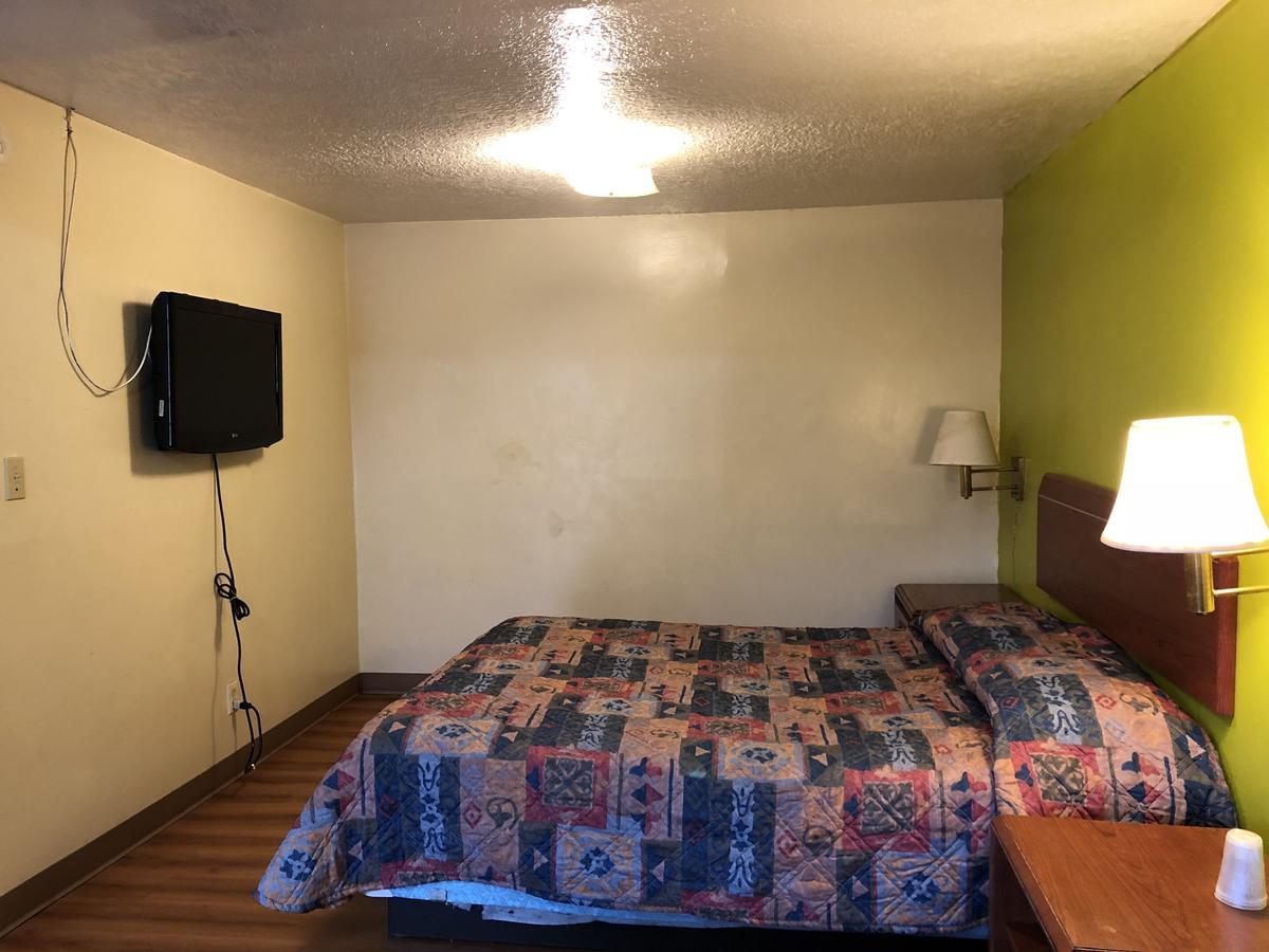 Motel Budget